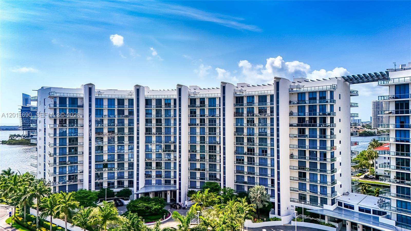 ECHO CONDO - Residential