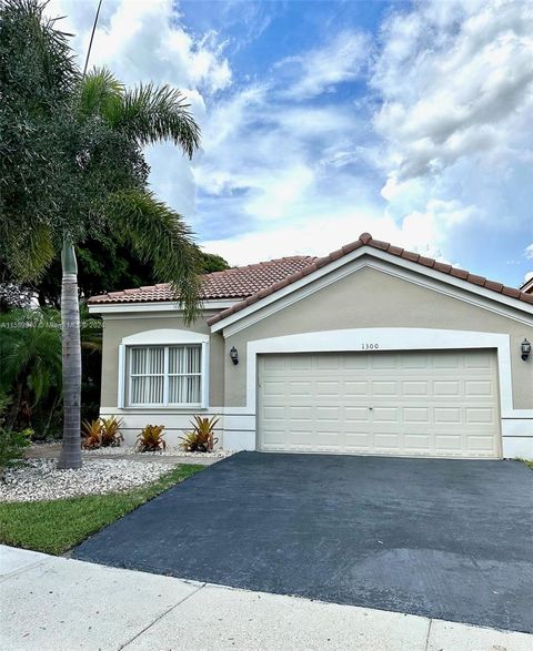 1300 Chinaberry Dr, Weston, FL 33327 - MLS#: A11589940