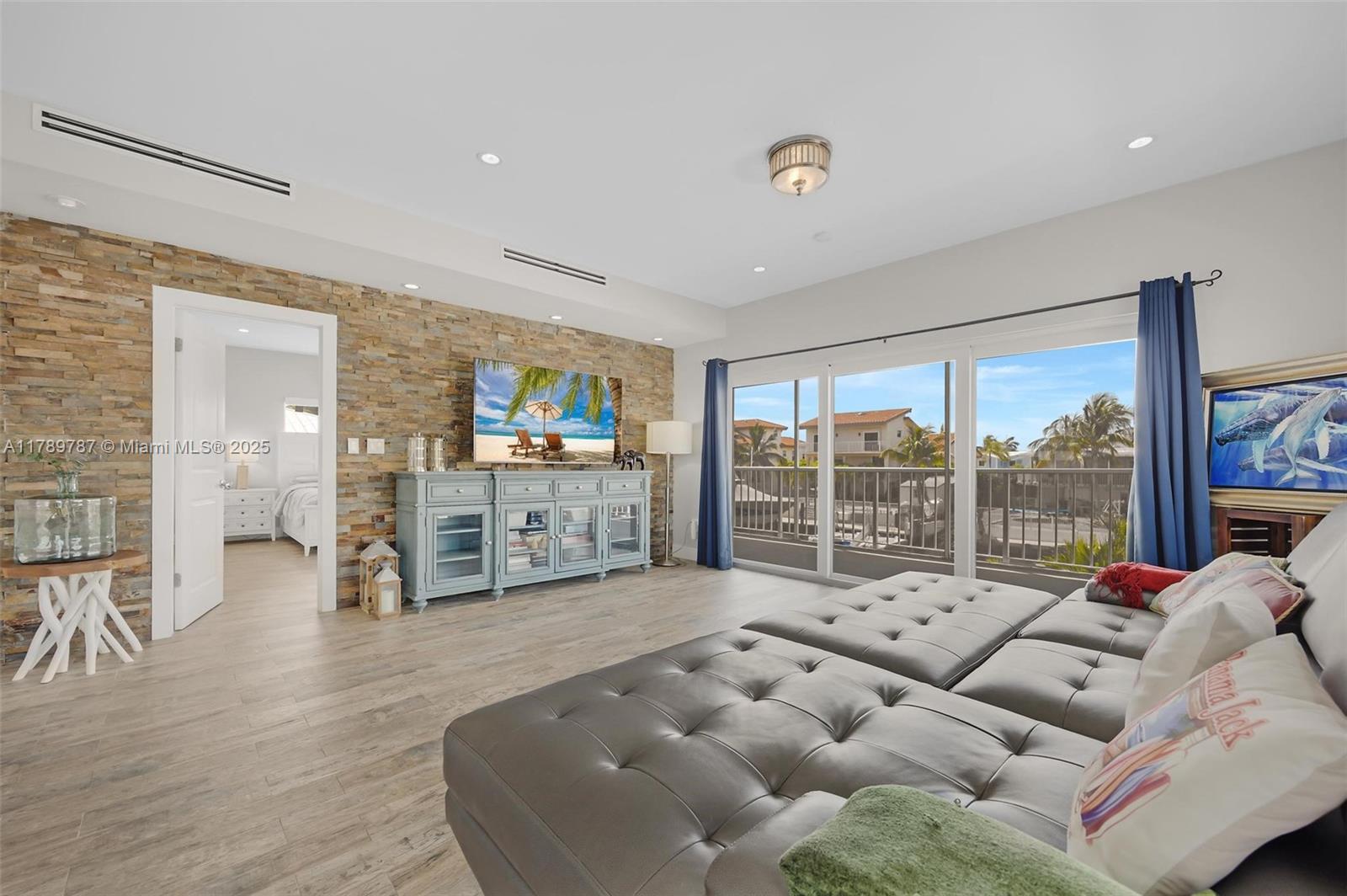 PORT LARGO - Residential