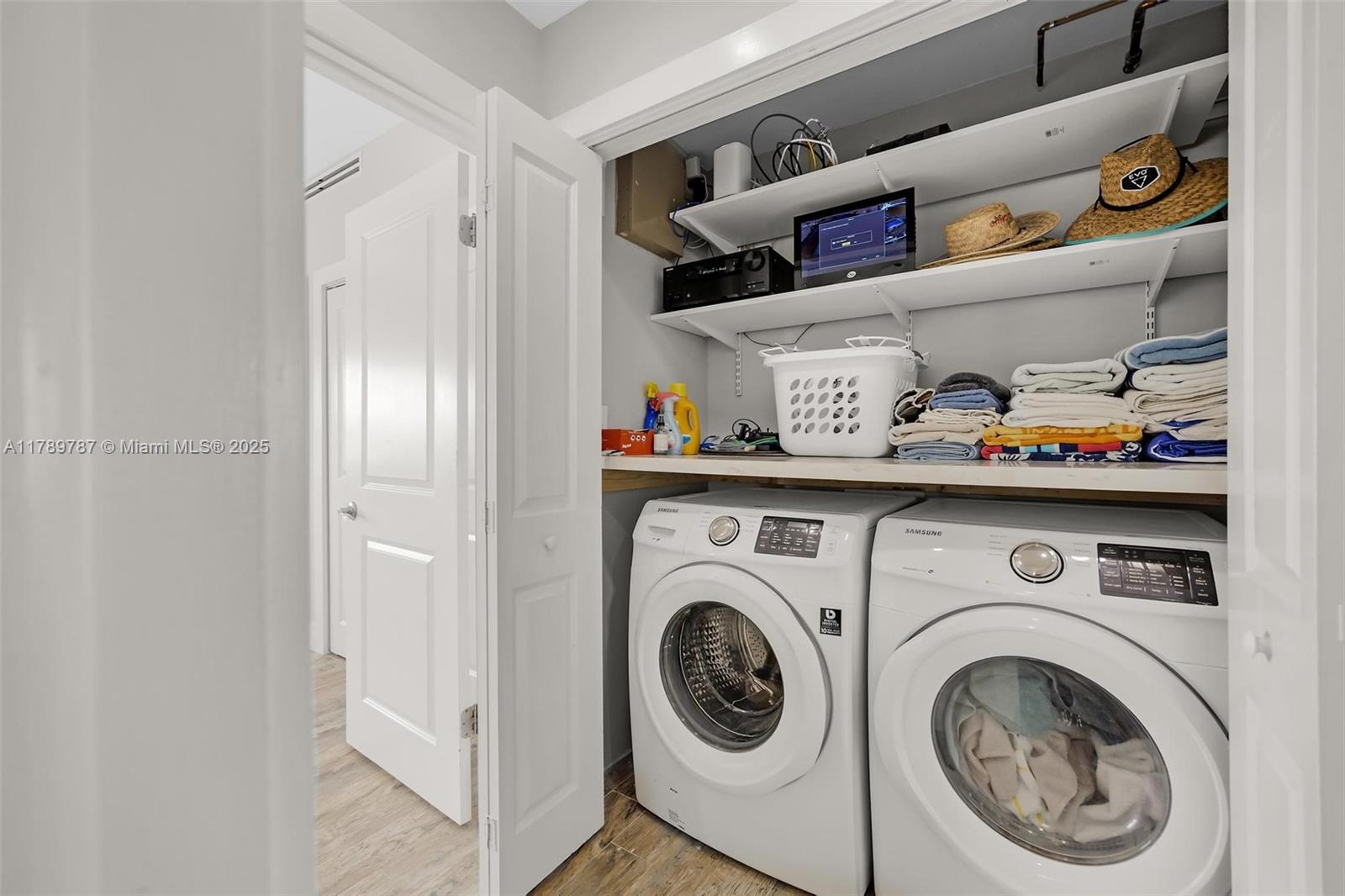 PORT LARGO - Residential