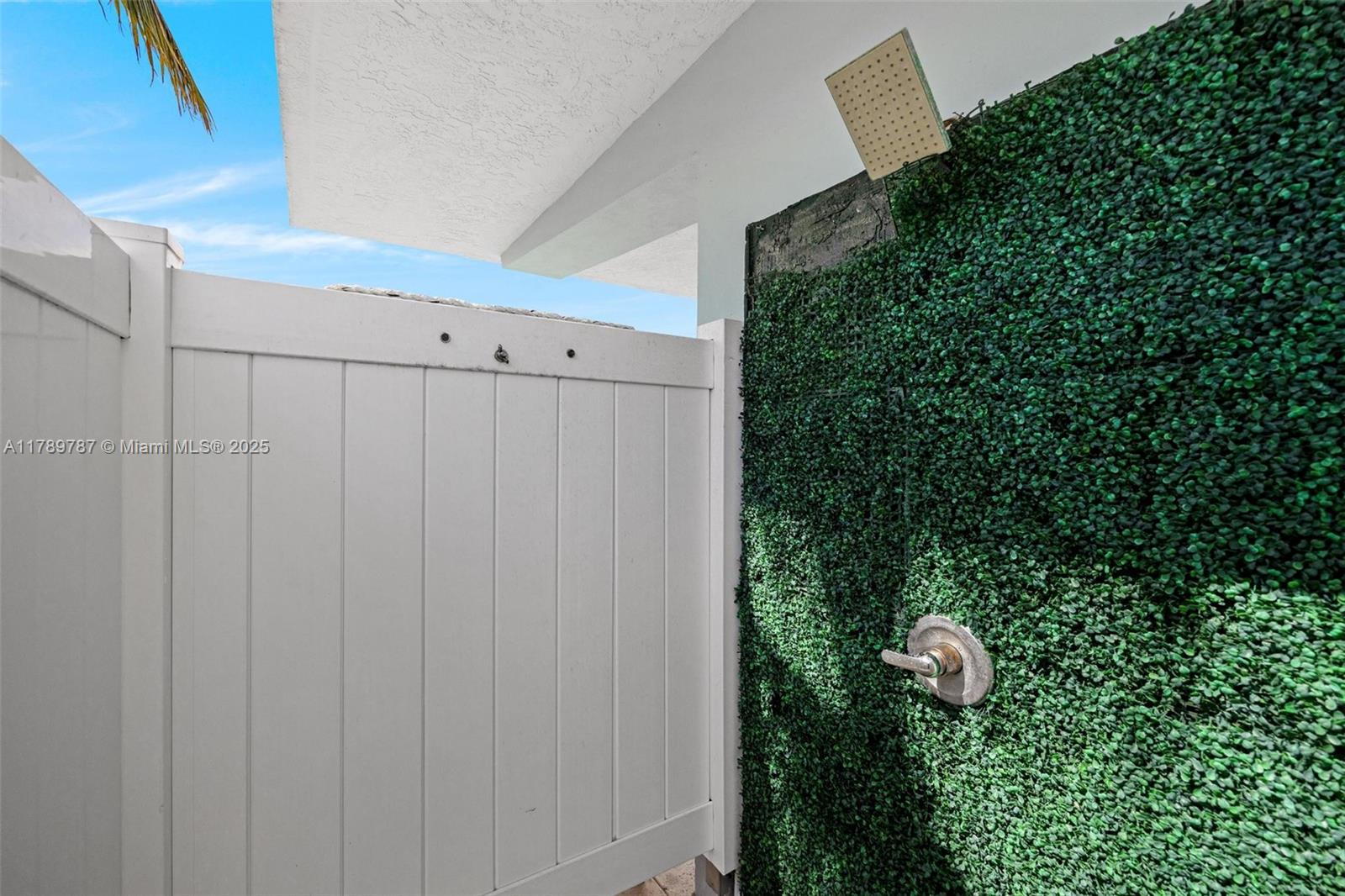 PORT LARGO - Residential