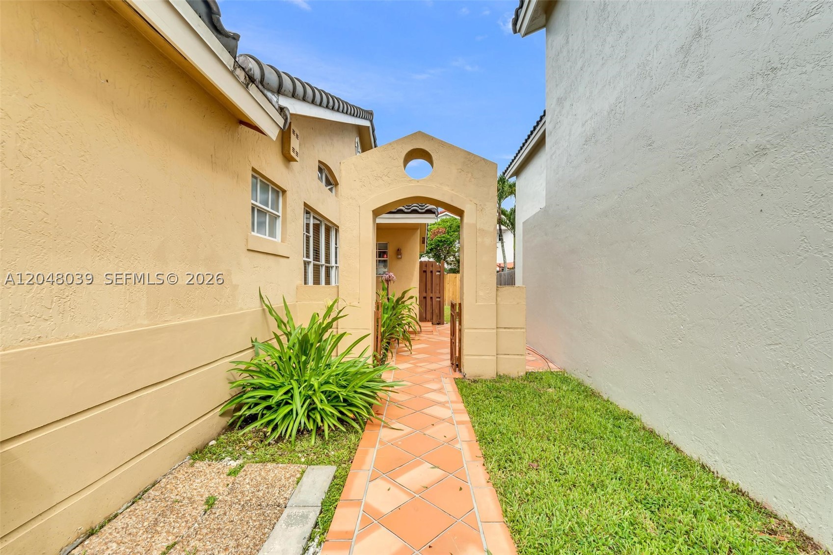 4916 SW 154th Ave