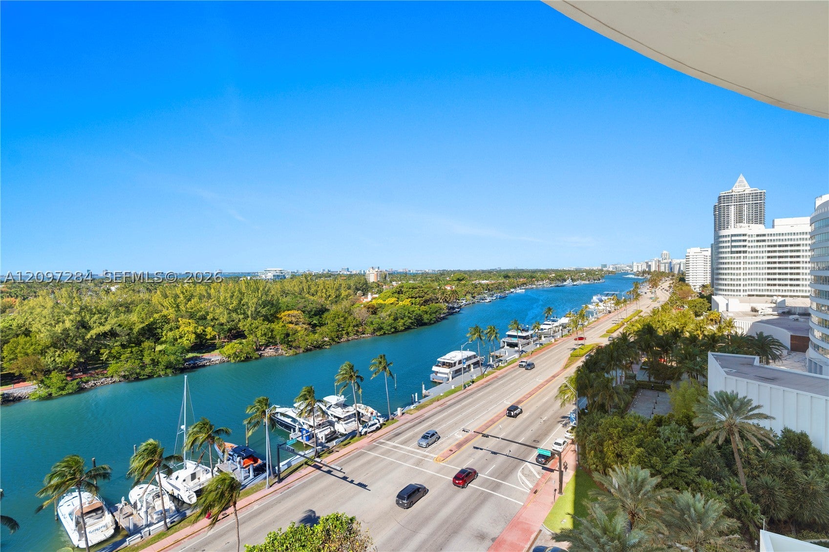 4401 Collins Ave 1017