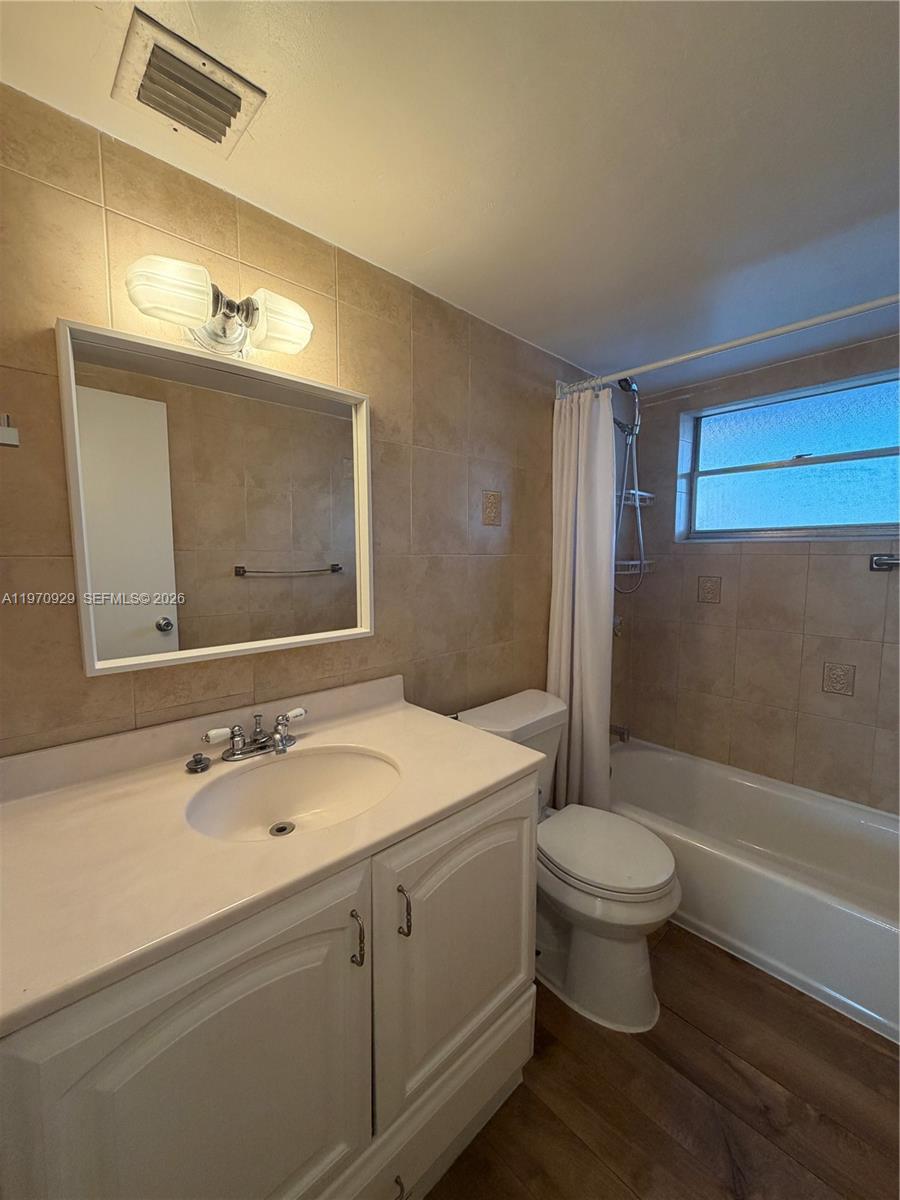WATERWAY PLAZA CONDO - Residential Lease