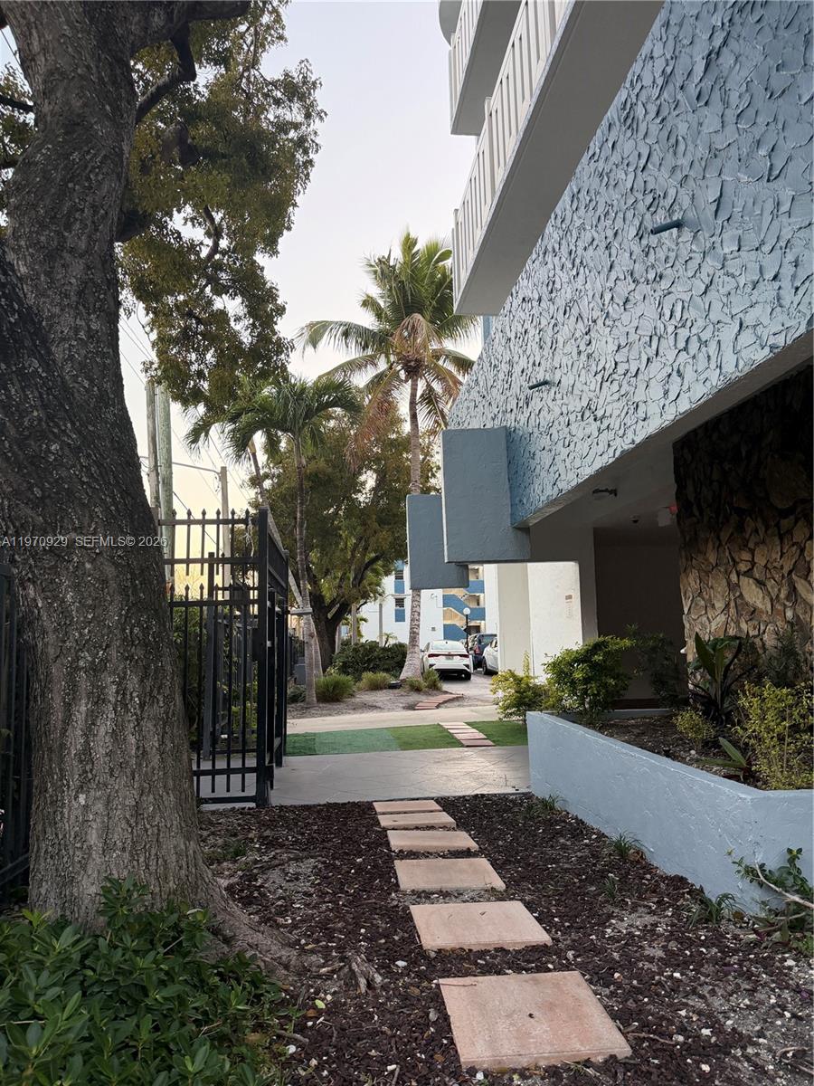 WATERWAY PLAZA CONDO - Residential Lease