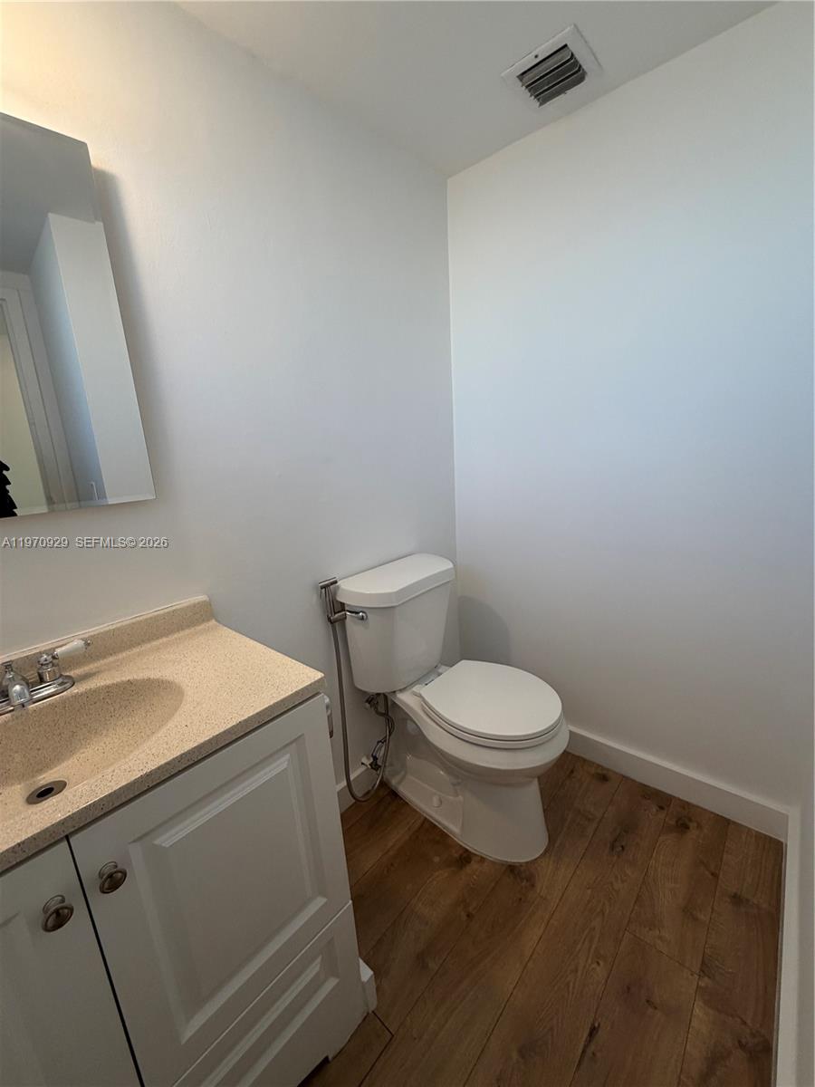 WATERWAY PLAZA CONDO - Residential Lease