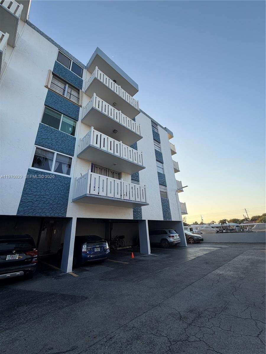 WATERWAY PLAZA CONDO - Residential Lease