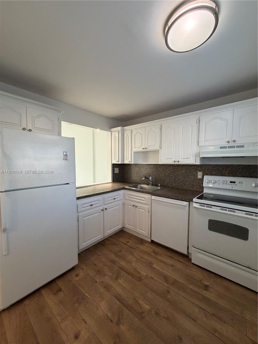 WATERWAY PLAZA CONDO - Residential Lease