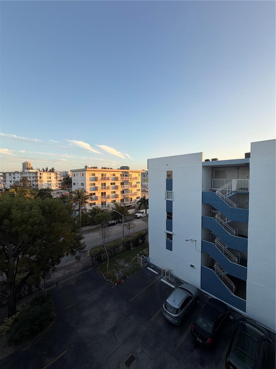 WATERWAY PLAZA CONDO - Residential Lease