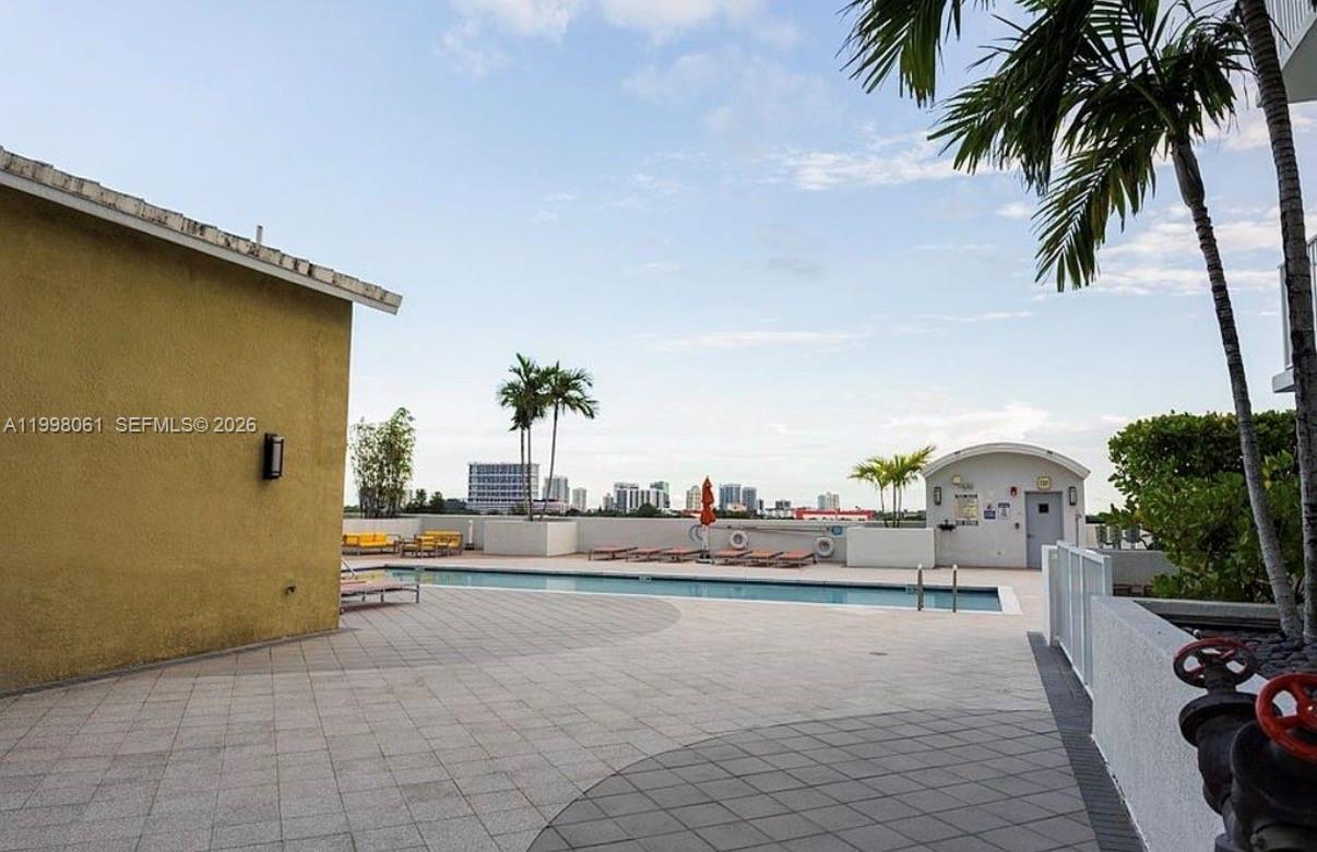 MIDTOWN LOFTS CONDO - Residential