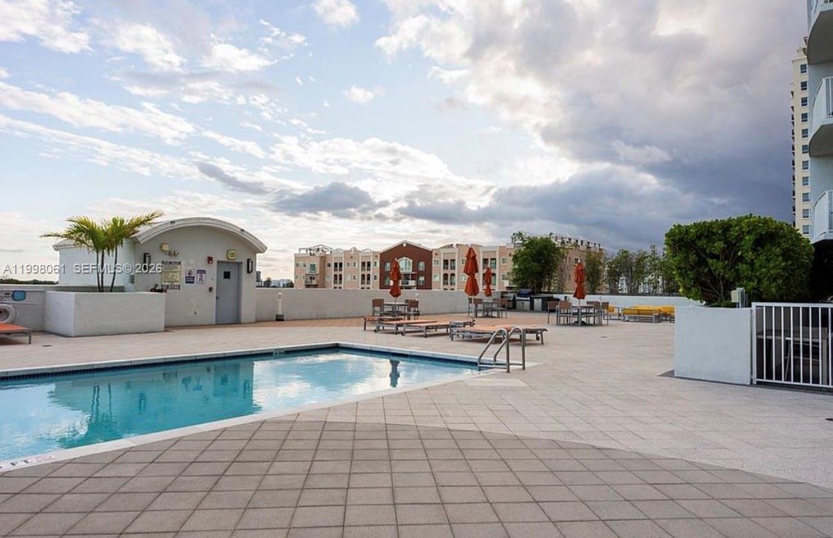 MIDTOWN LOFTS CONDO - Residential