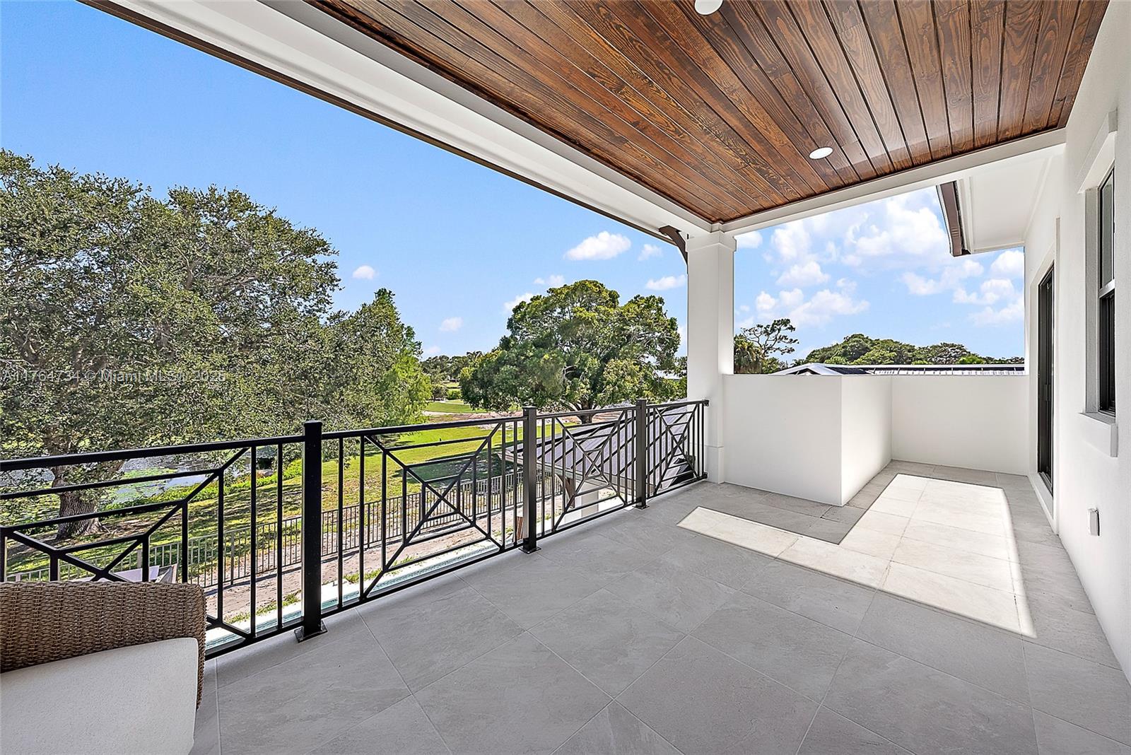 Tequesta Country Club - Residential