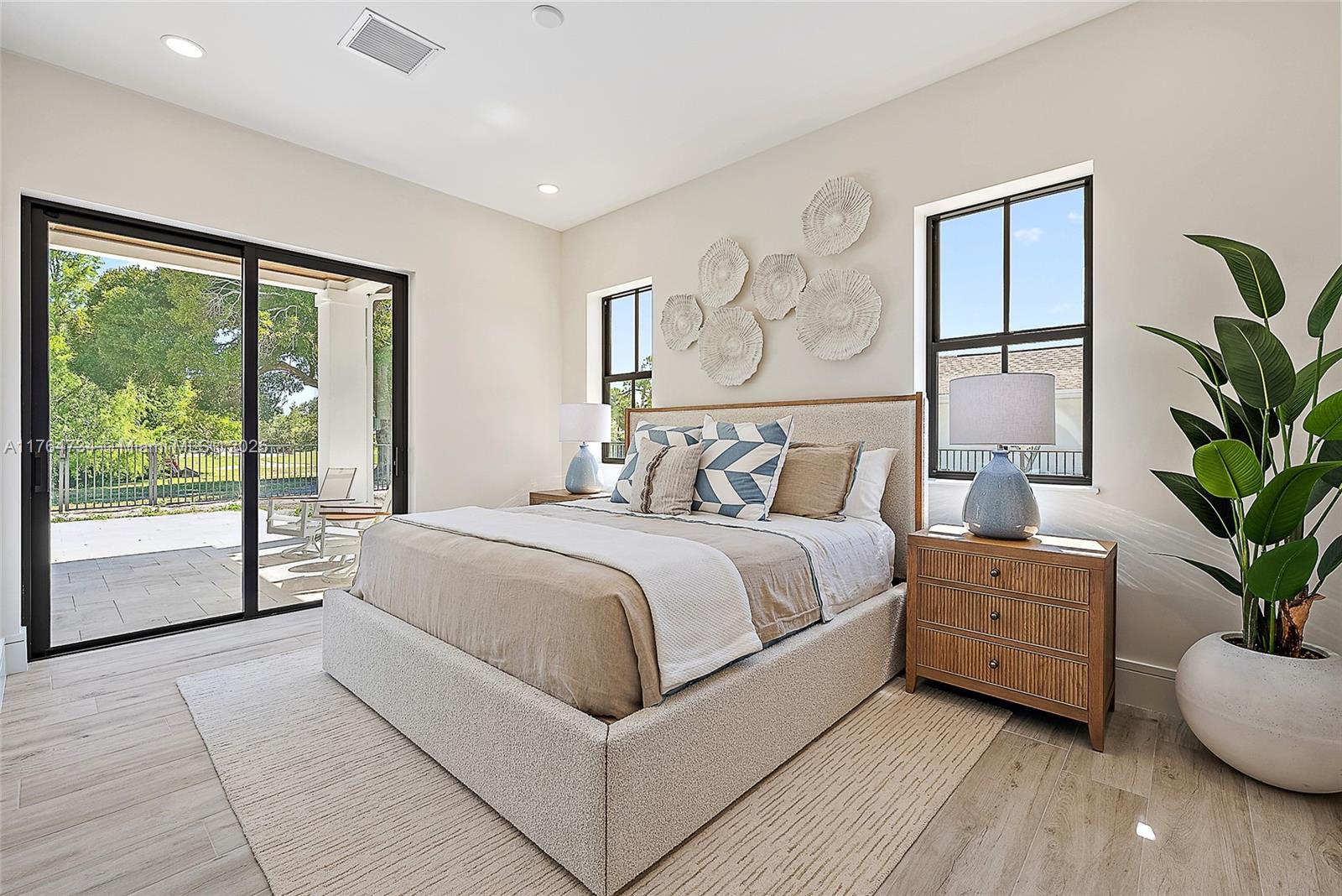 Tequesta Country Club - Residential