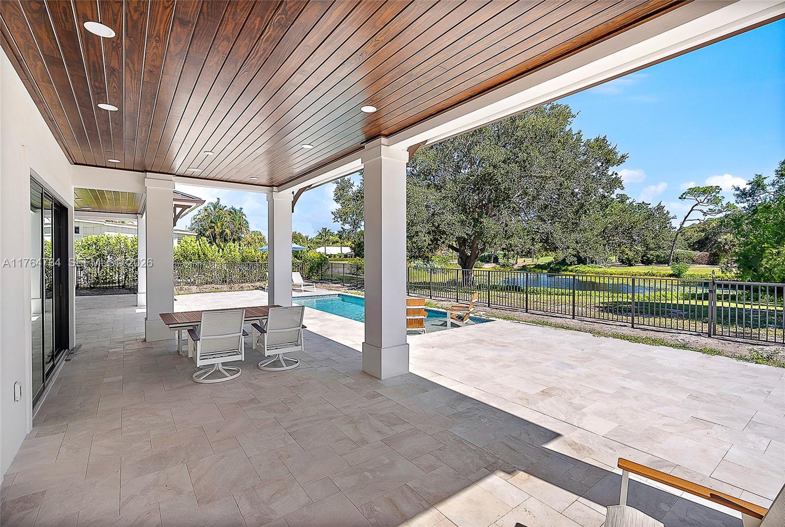 Tequesta Country Club - Residential