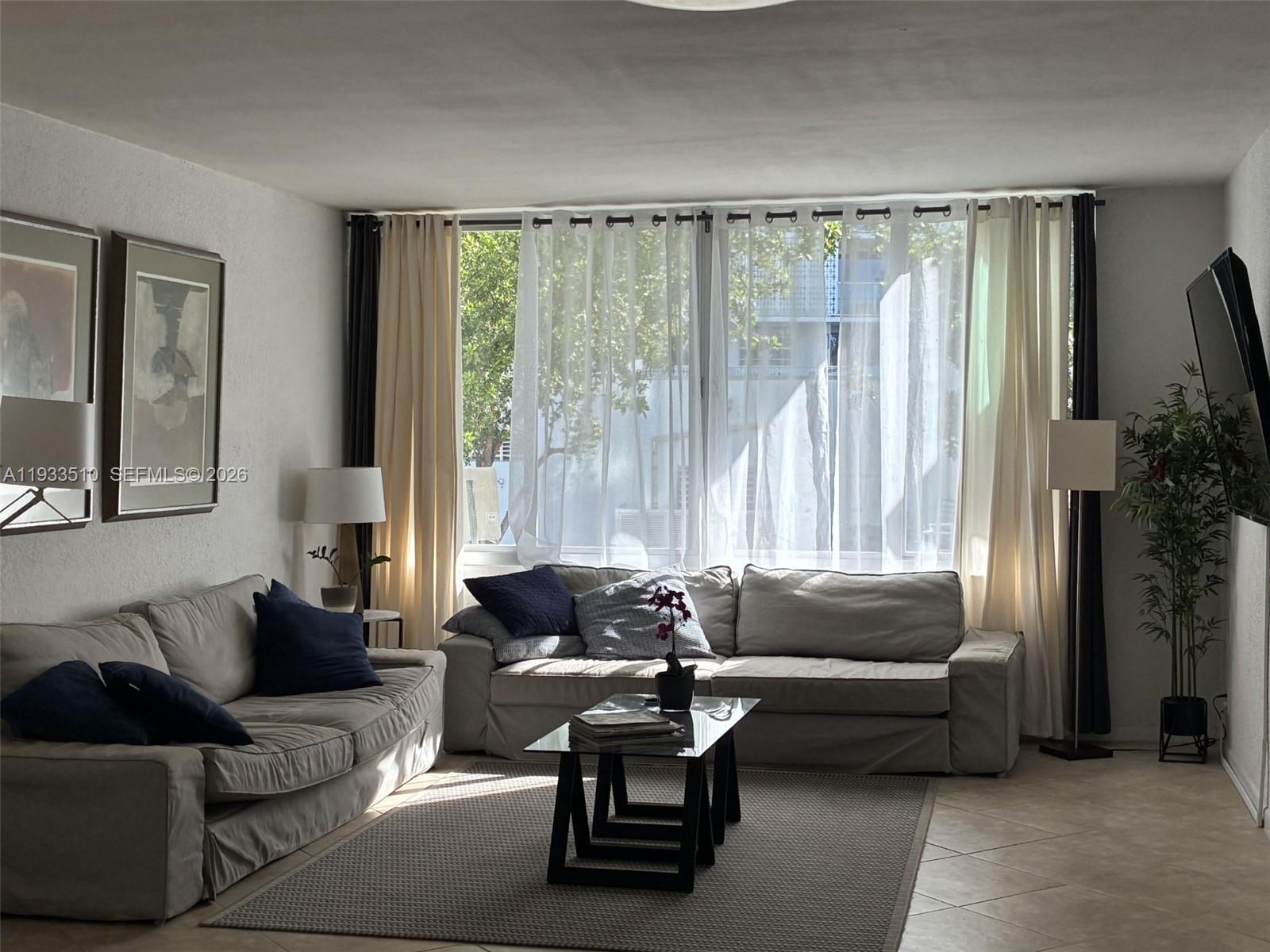 MIRADOR 1000 CONDO - Residential