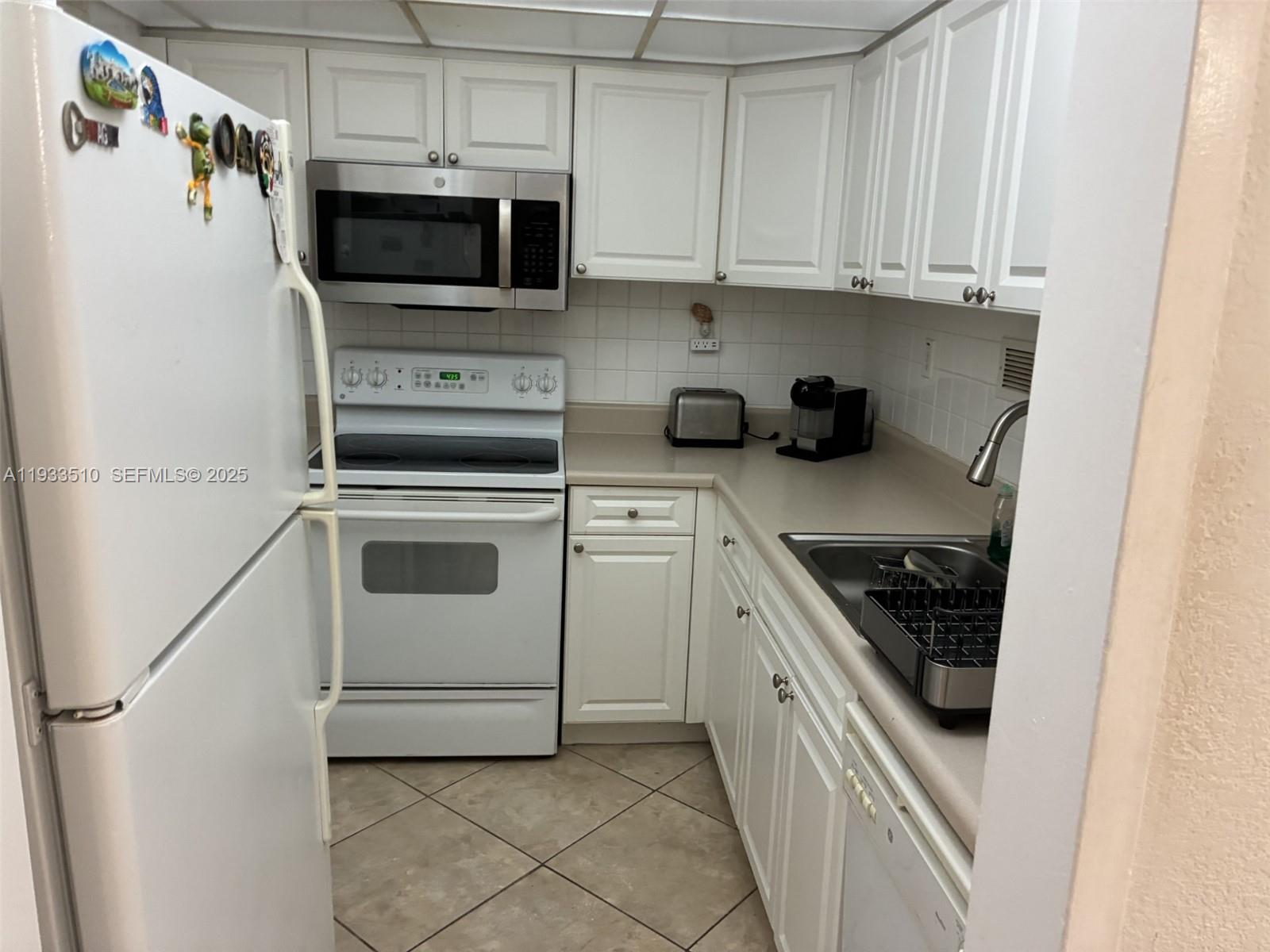 MIRADOR 1000 CONDO - Residential