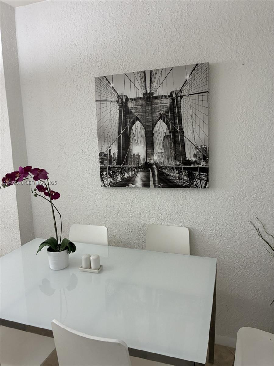 MIRADOR 1000 CONDO - Residential