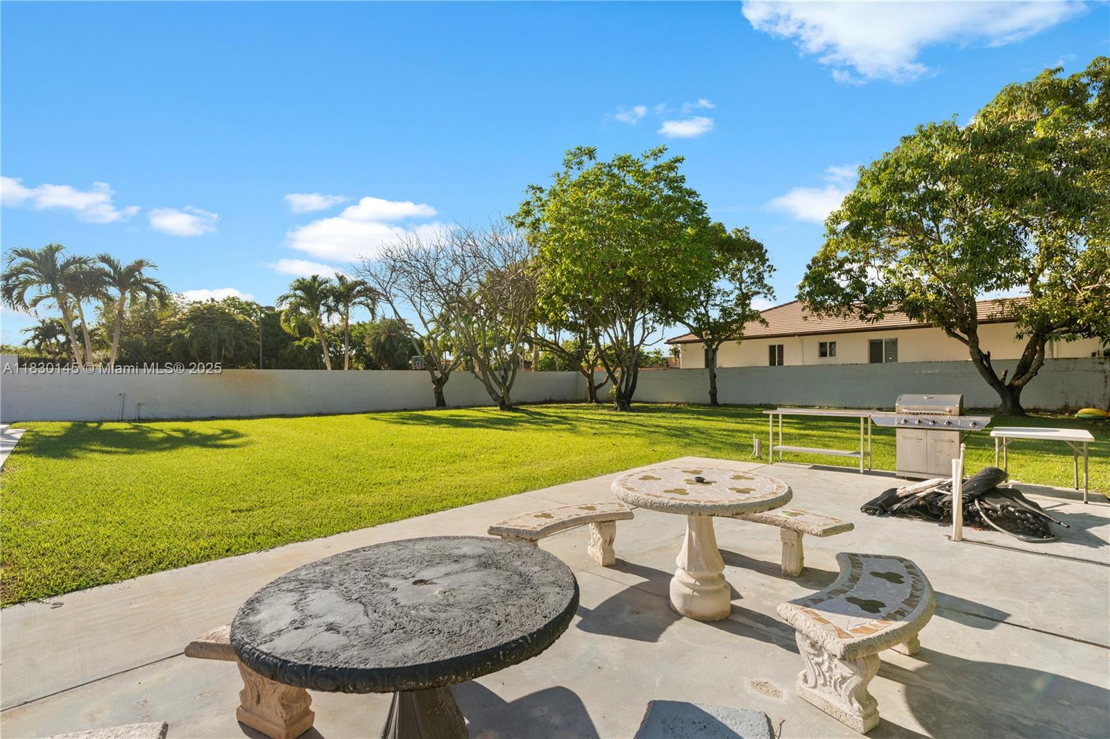 J G HEADS FARMS - Residential Lease