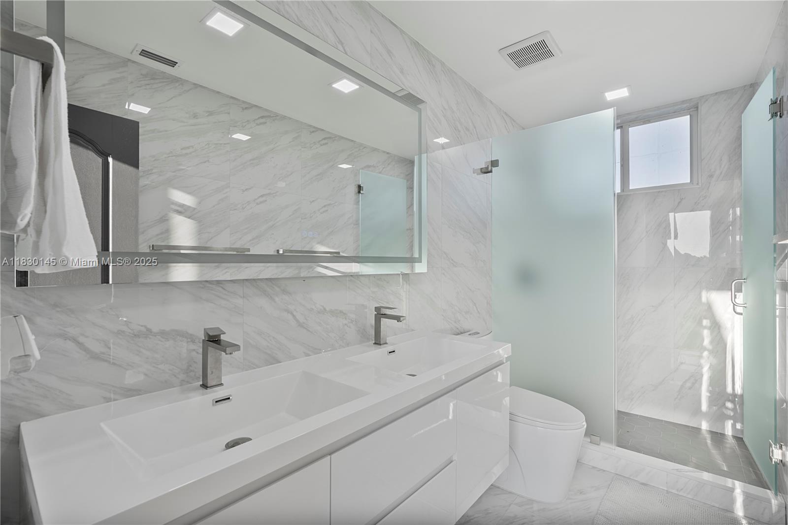 J G HEADS FARMS - Residential Lease