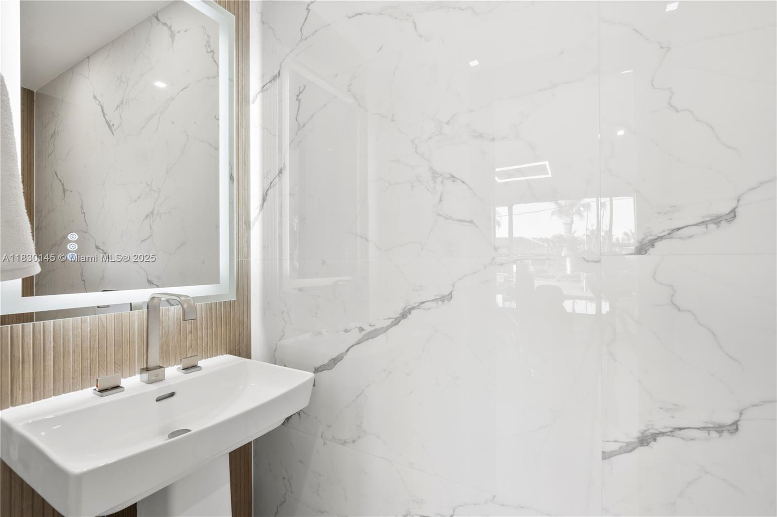 J G HEADS FARMS - Residential Lease