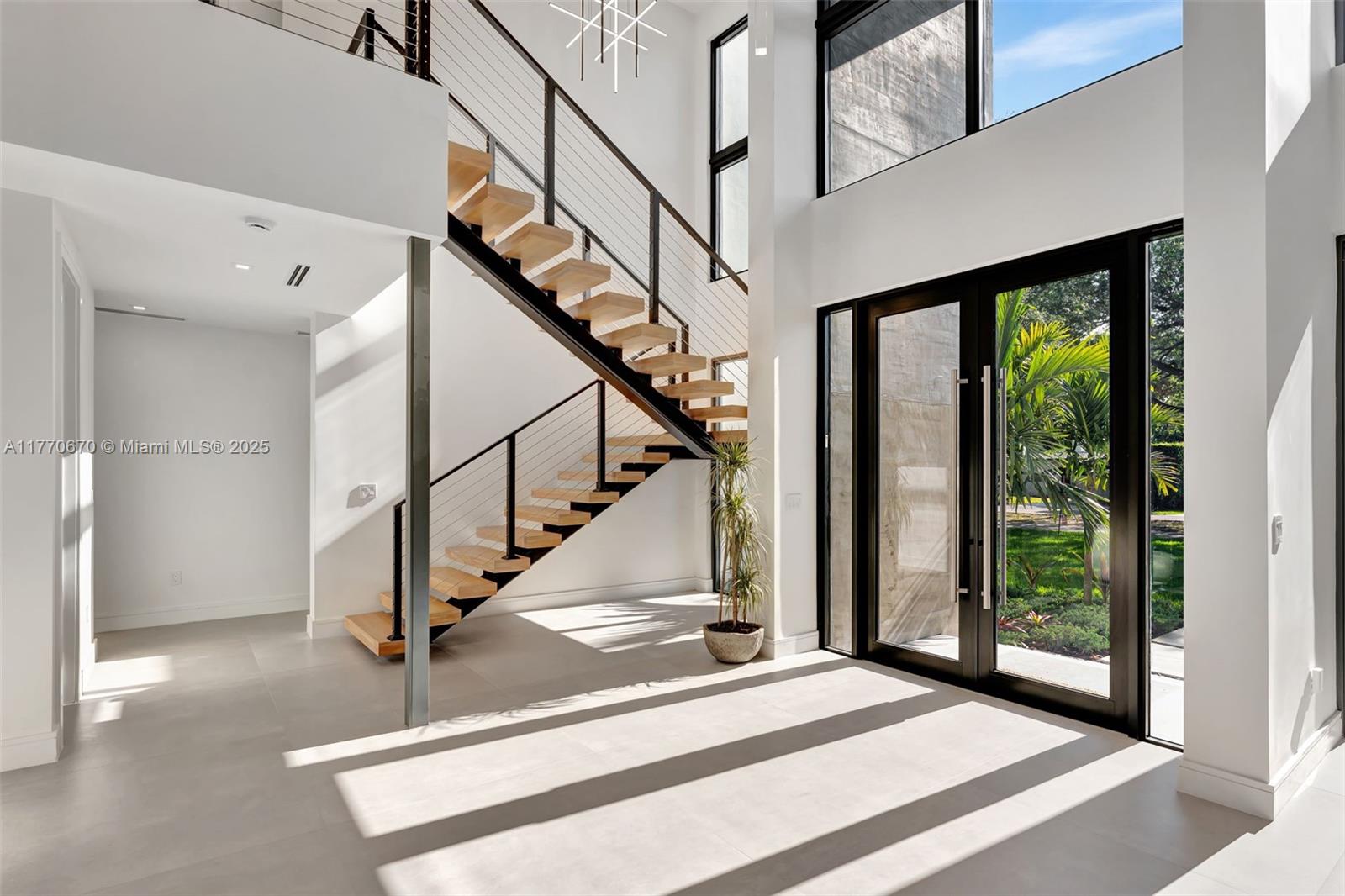 AMD PL GRIFFING BISCAYNE - Residential