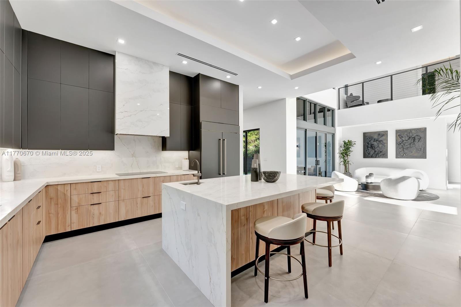 AMD PL GRIFFING BISCAYNE - Residential