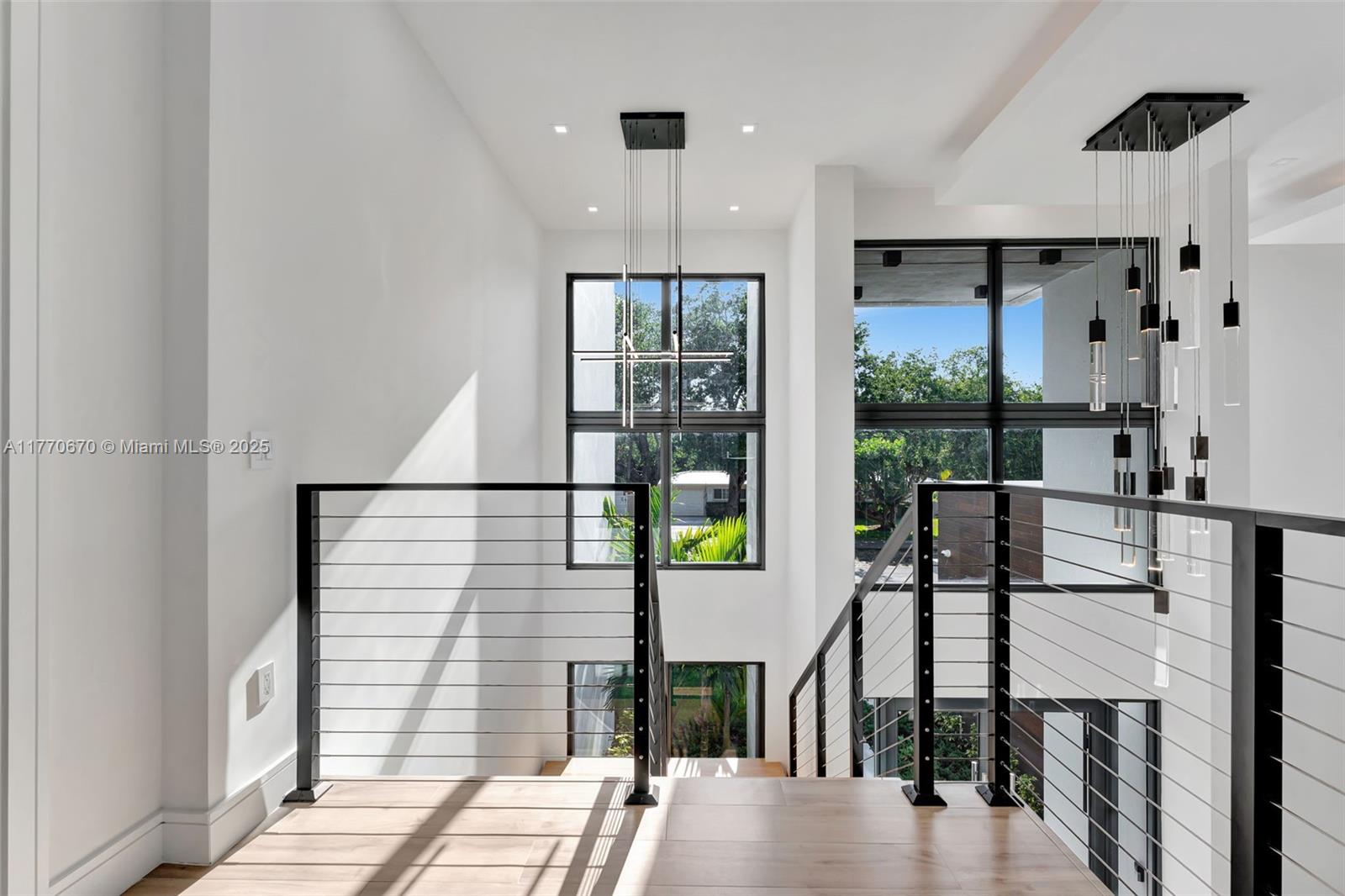 AMD PL GRIFFING BISCAYNE - Residential