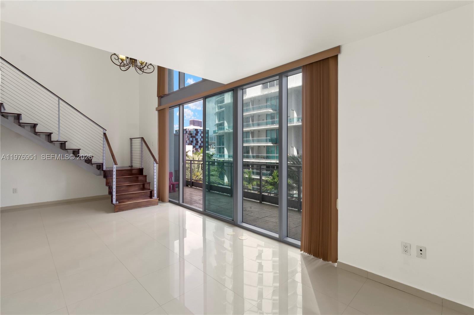 IVY CONDO - Residential