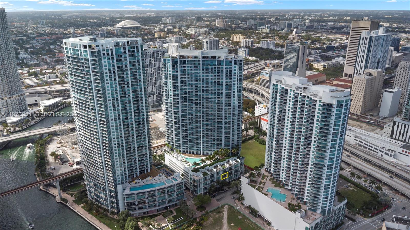 IVY CONDO - Residential