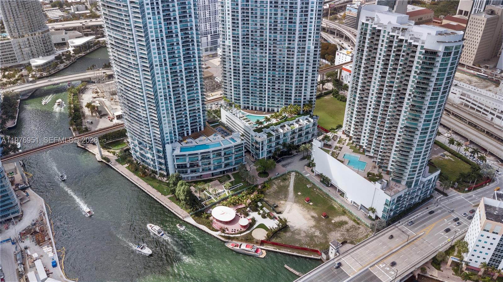 IVY CONDO - Residential