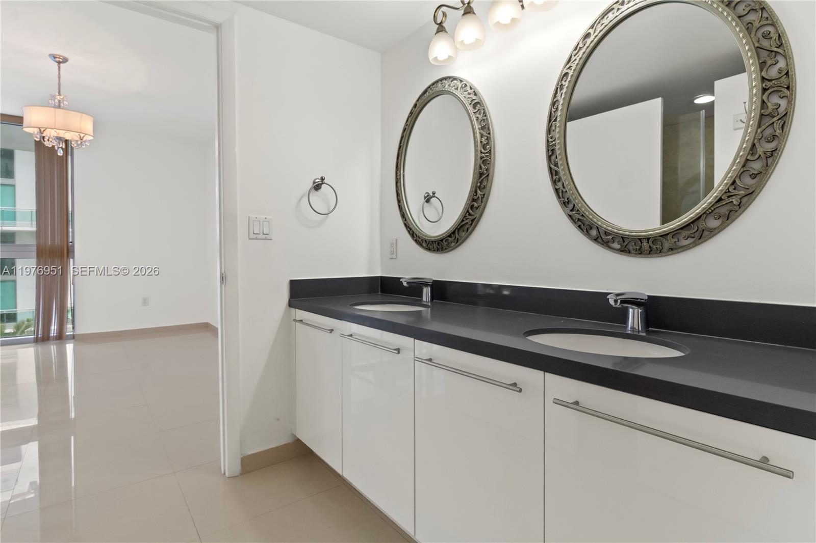 IVY CONDO - Residential