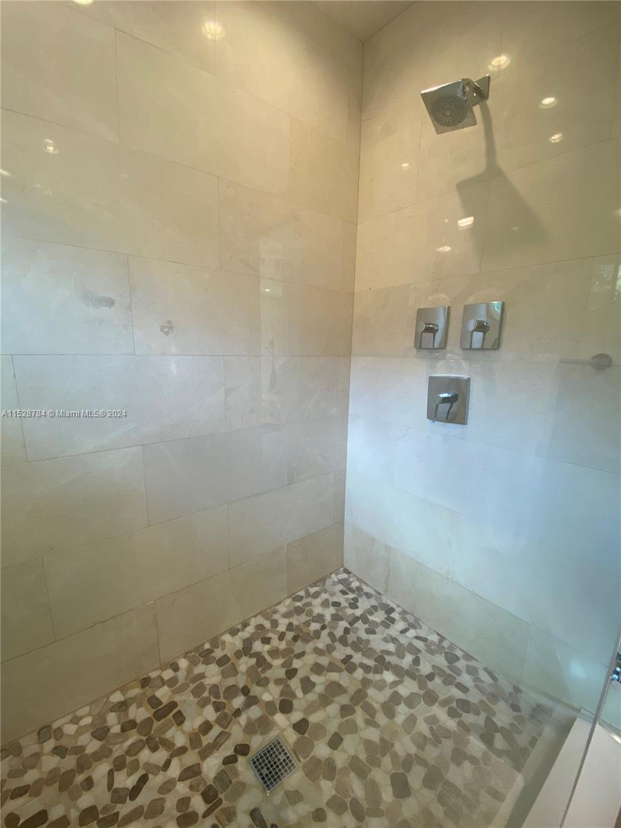 HIGHWAY SUB AMD - Residential