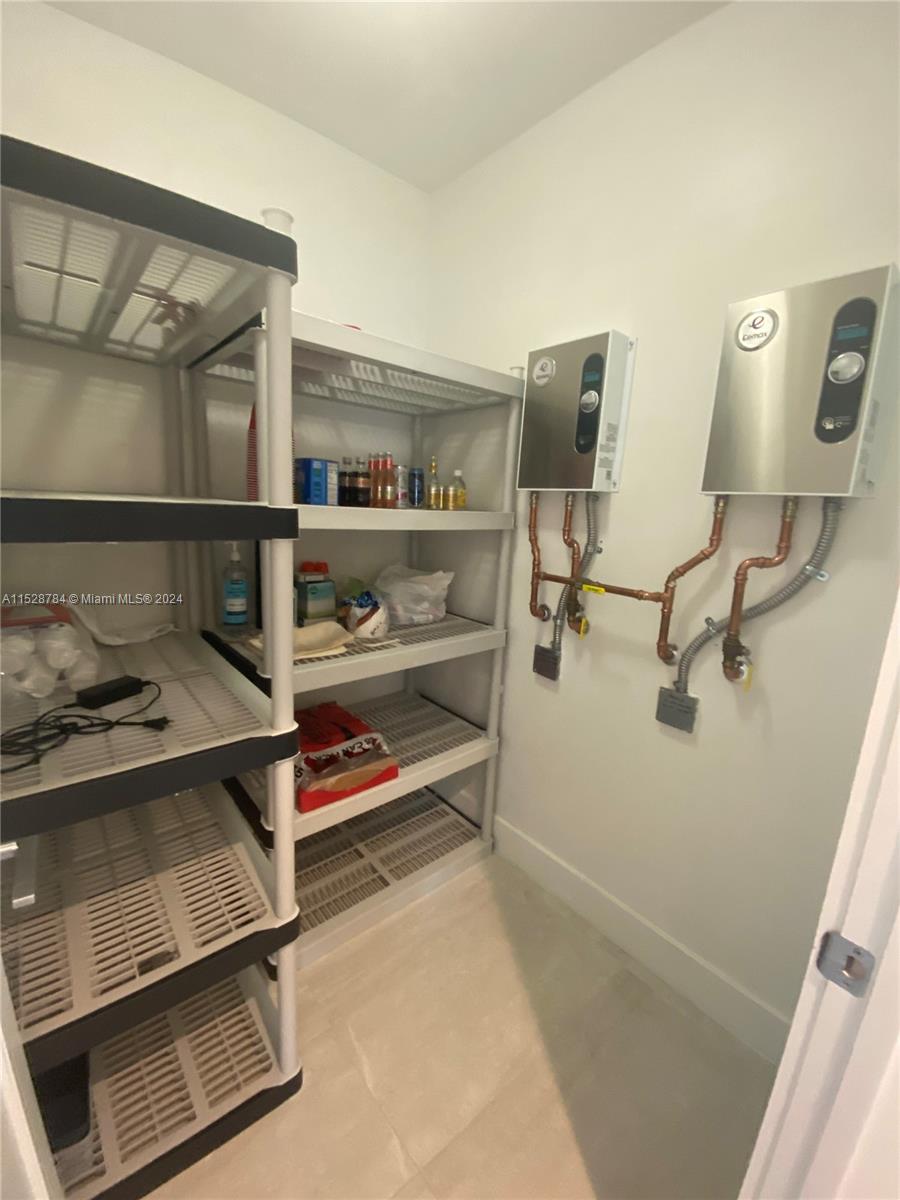 HIGHWAY SUB AMD - Residential