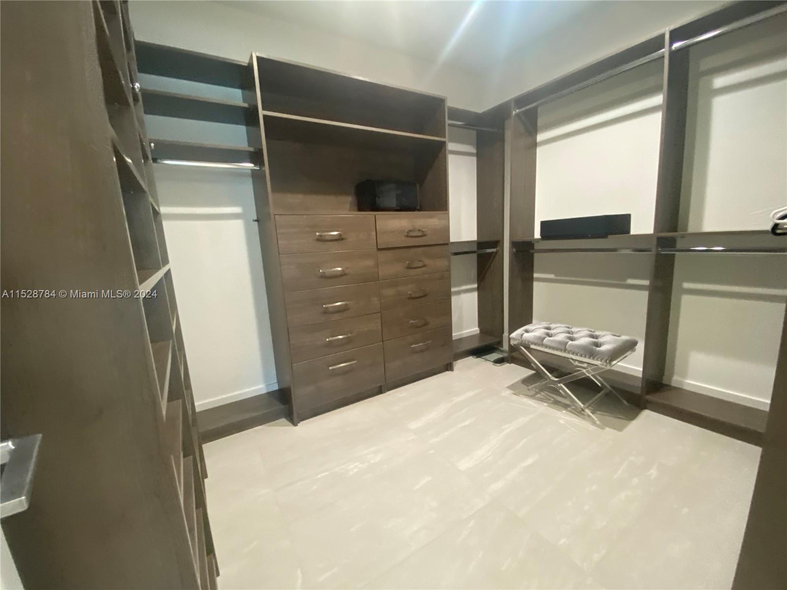 HIGHWAY SUB AMD - Residential