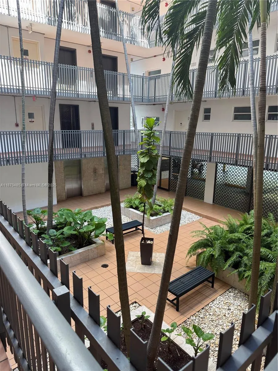 Key Biscayne, Florida 33149, United States, 1 Bedroom Bedrooms, ,2 BathroomsBathrooms,Residential,Active,202137