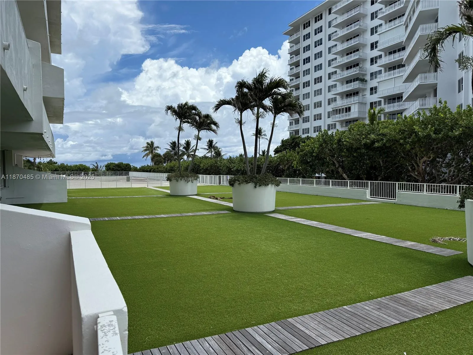 Key Biscayne, Florida 33149, United States, 1 Bedroom Bedrooms, ,2 BathroomsBathrooms,Residential,Active,202137