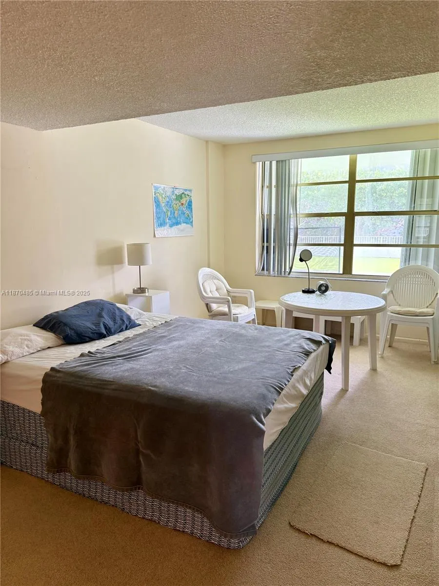 Key Biscayne, Florida 33149, United States, 1 Bedroom Bedrooms, ,2 BathroomsBathrooms,Residential,Active,202137