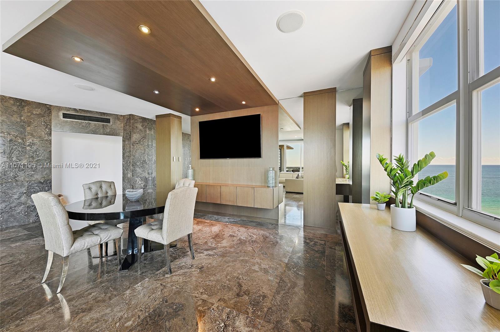 SIAN OCEAN RESIDENCES CON - Residential Lease