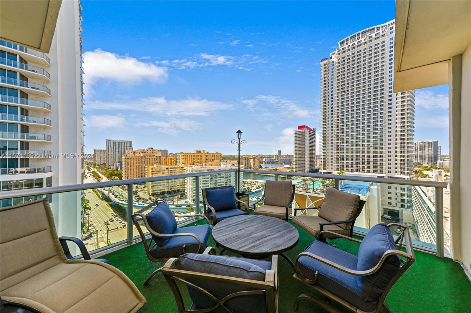 SIAN OCEAN RESIDENCES CON - Residential Lease