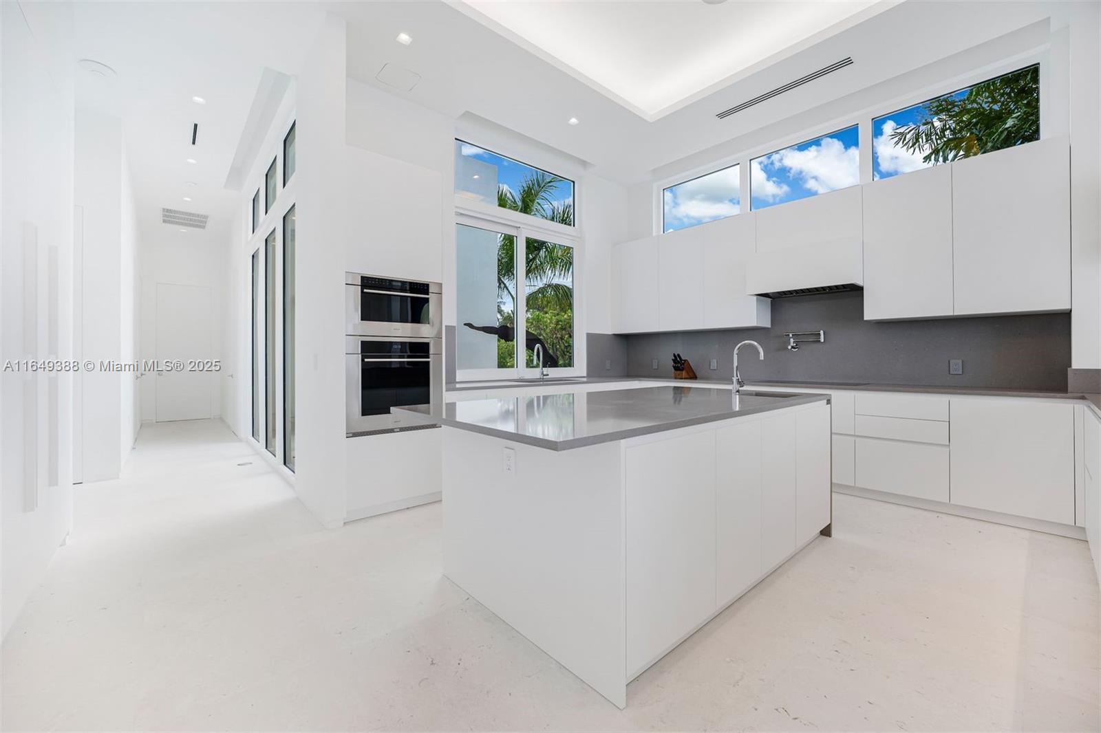 BISCAYNE POINT - Residential