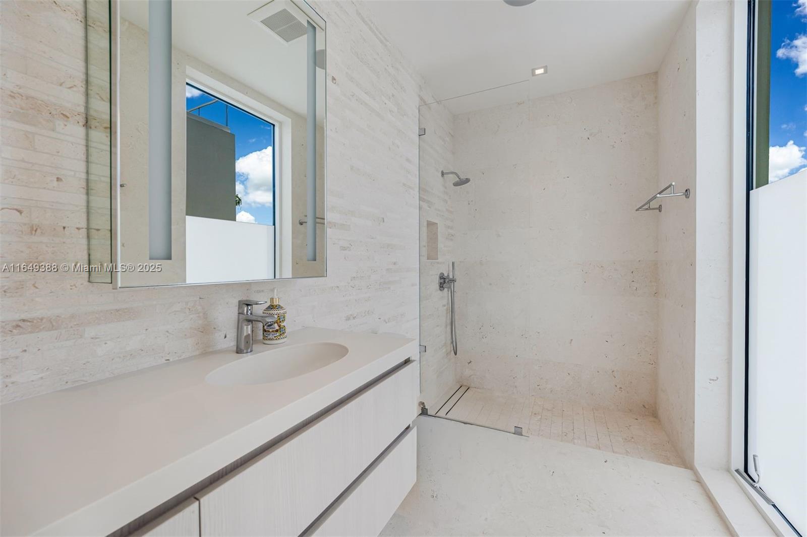 BISCAYNE POINT - Residential