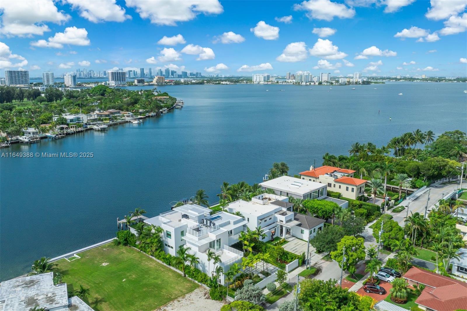 BISCAYNE POINT - Residential