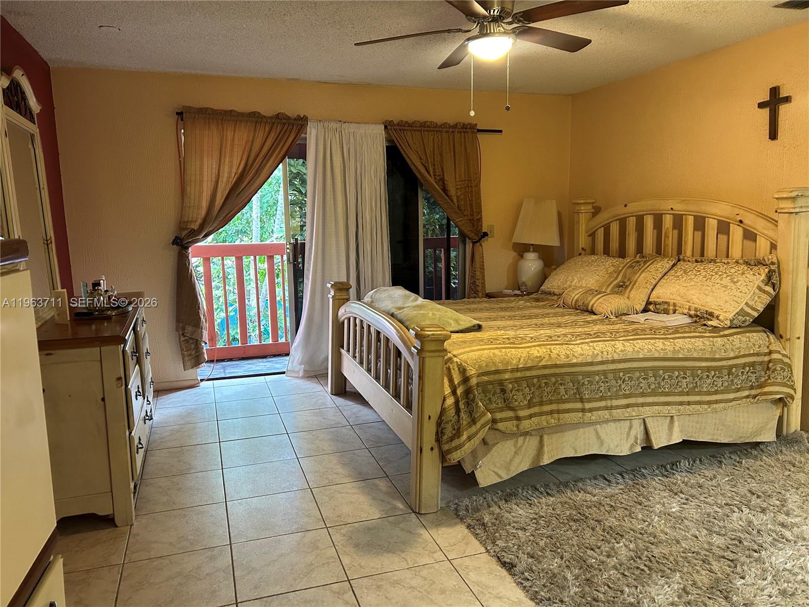 WIMBLEDON TOWNHOUSE I-13 - Residential