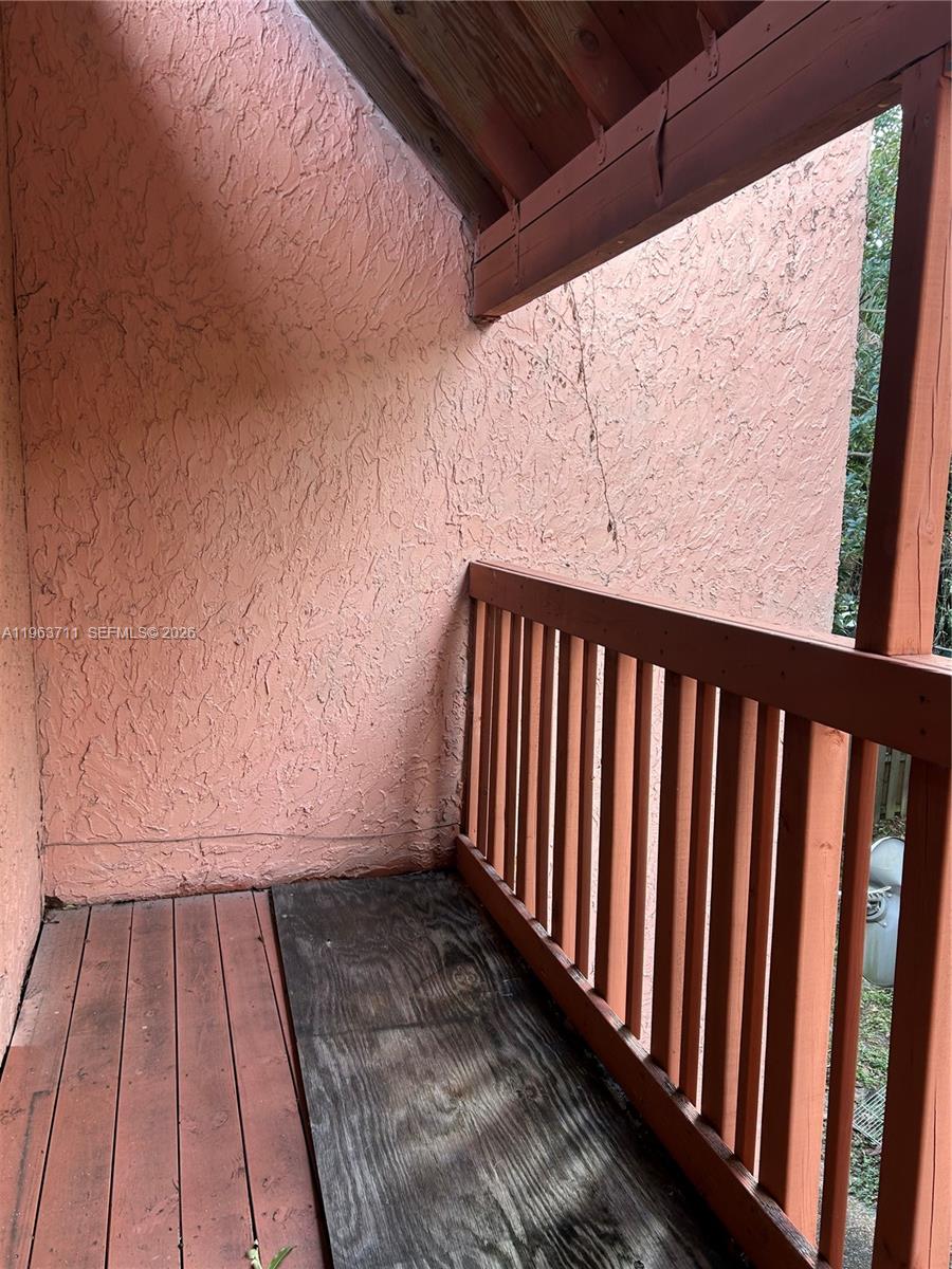 WIMBLEDON TOWNHOUSE I-13 - Residential