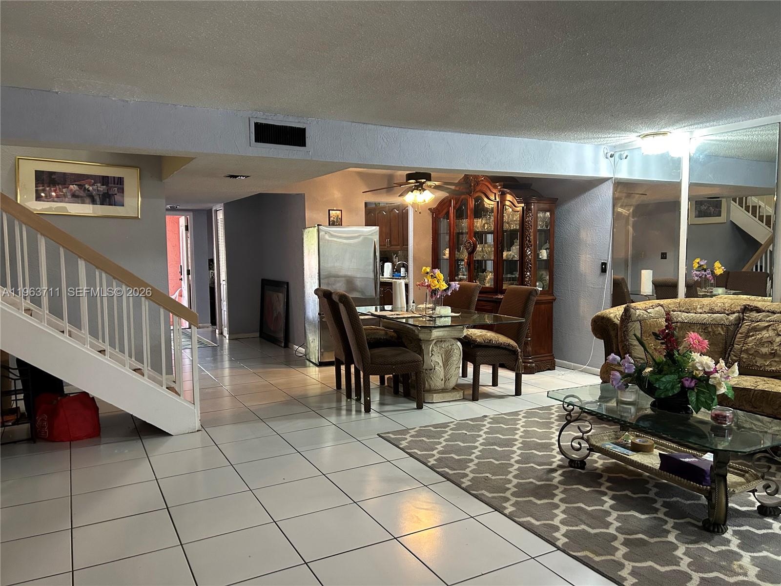 WIMBLEDON TOWNHOUSE I-13 - Residential