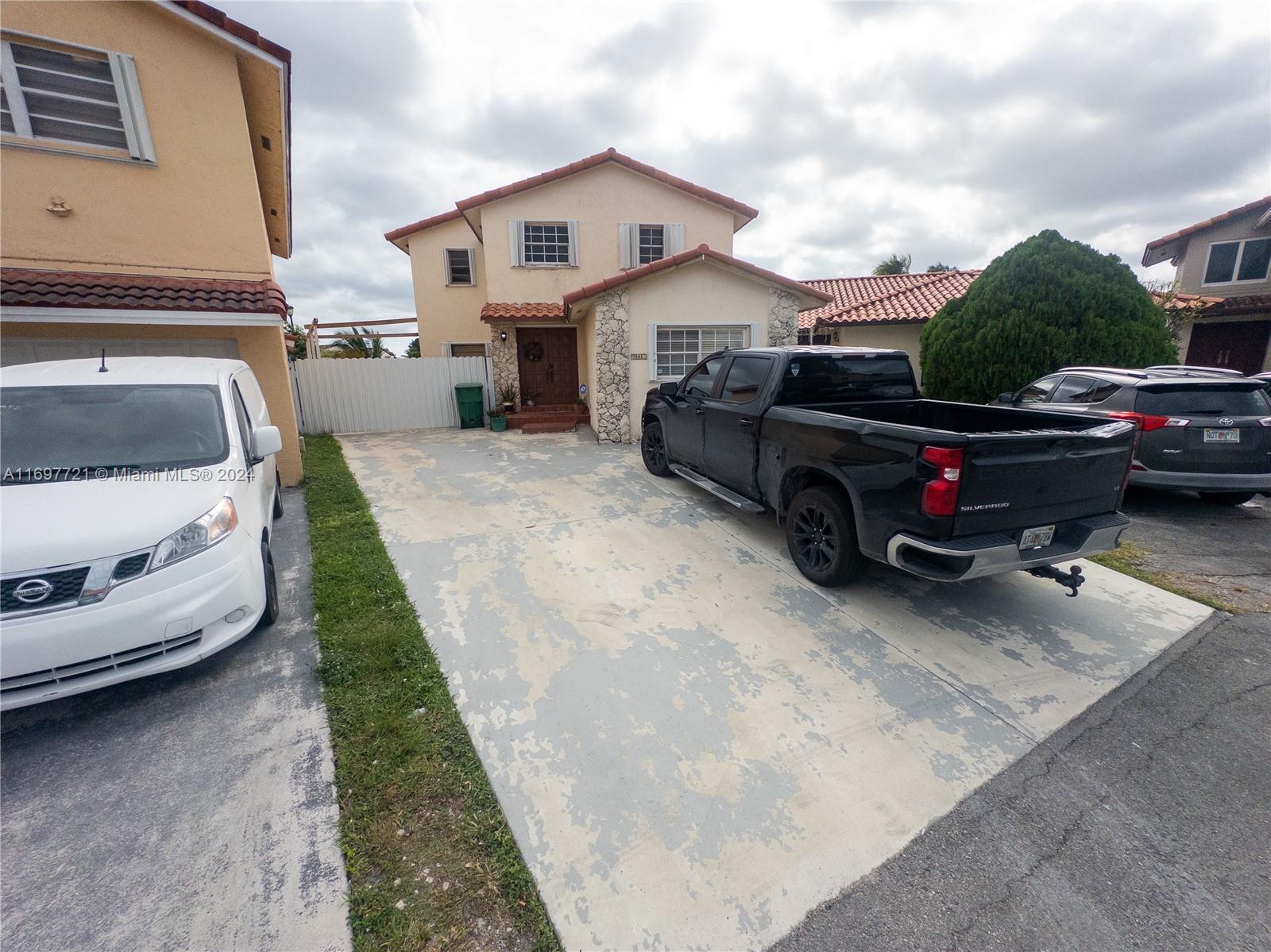 Property for Sale at 943 Sw 135th Ct, Miami, Broward County, Florida - Bedrooms: 3 
Bathrooms: 3  - $590,000