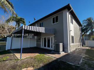Spacious and updated 4-bedroom, 2.5-bath townhouse located in the desirable gated community of Harbour Lake at Monarch Lakes. This two-story home features over 1,700 SF under A/C, wood-style flooring throughout, a large primary suite with walk-in closet, and renovated bathrooms. The kitchen is fully equipped with modern appliances and offers generous cabinet space. Washer and dryer inside the unit. Private back patio. Community offers 24/7 security, green areas, and family-friendly atmosphere. Conveniently located near I-75, top-rated schools, parks, shopping, and restaurants