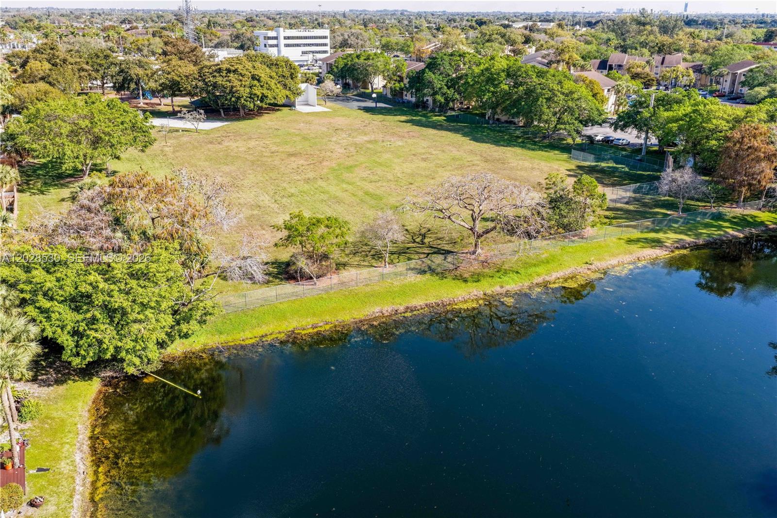 TANGLEWOOD TOWNHOMES SECT - Residential