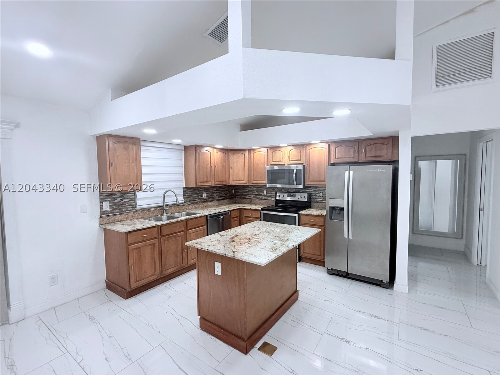 313 NW 16 PL
