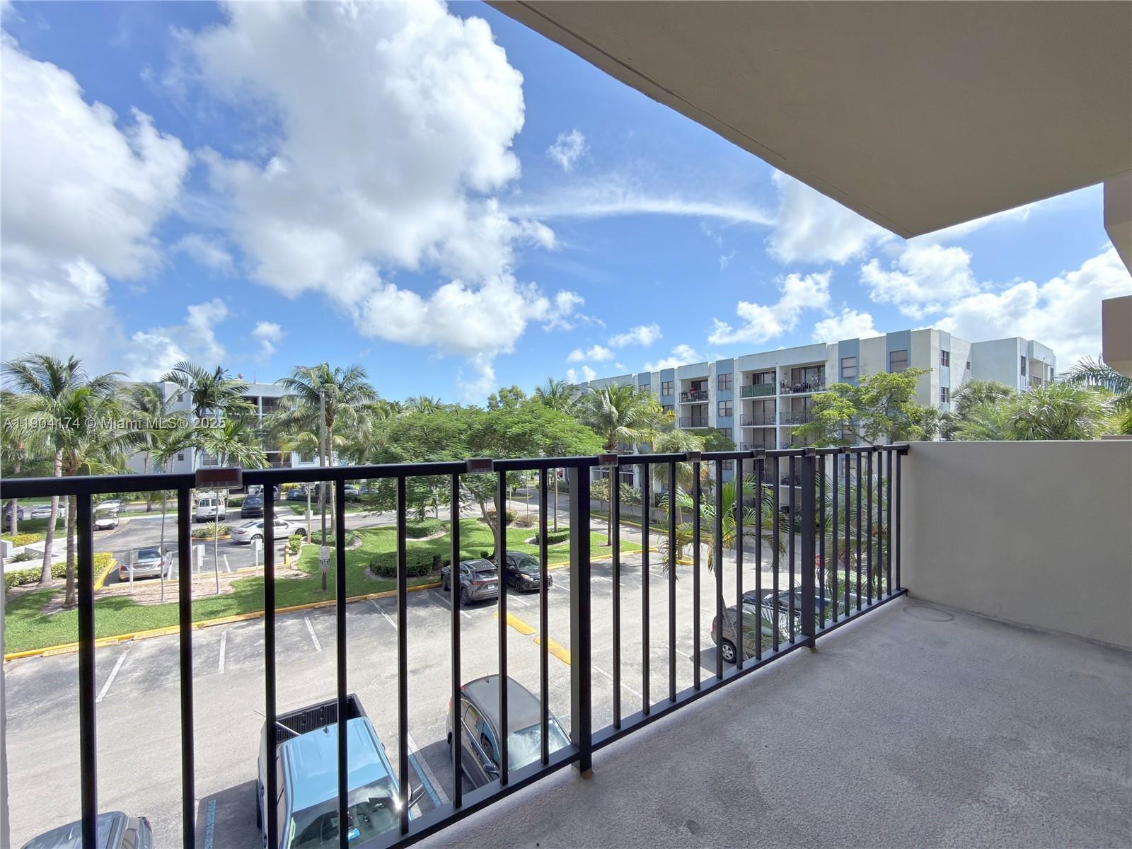 GREENWICH PH I CONDO - Residential Lease